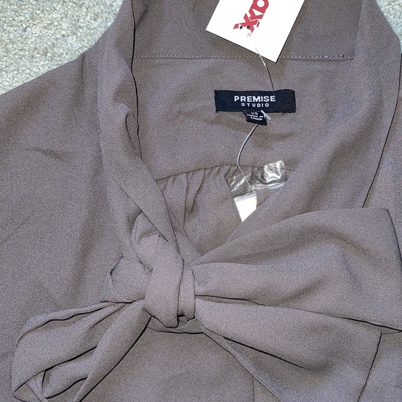 Gray Shirt - Picture 2 of 5